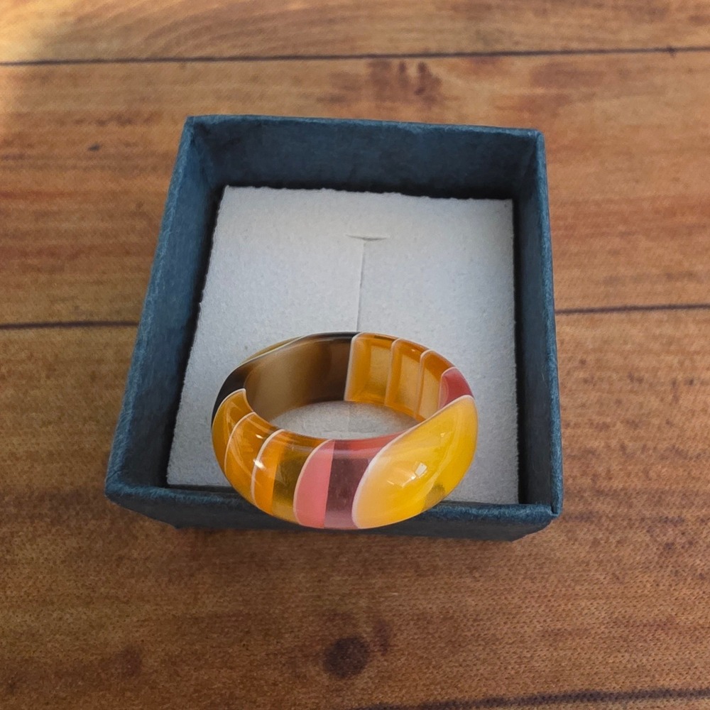 Multi Color Striped Resin Chunky Statement Band Ring Size 6.5 Amber Yellow Brown - Picture 5 of 7